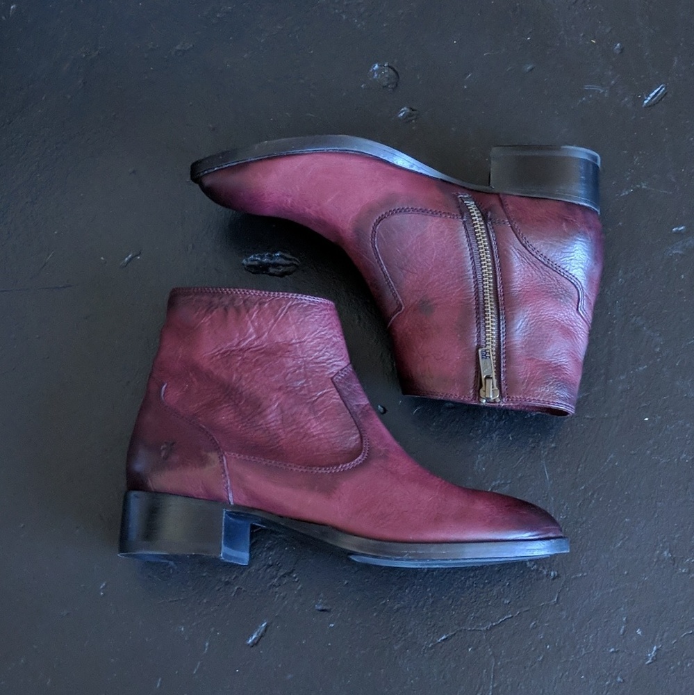 NWOT Frye Brooke Short Inside Zip Red Ankle Boot